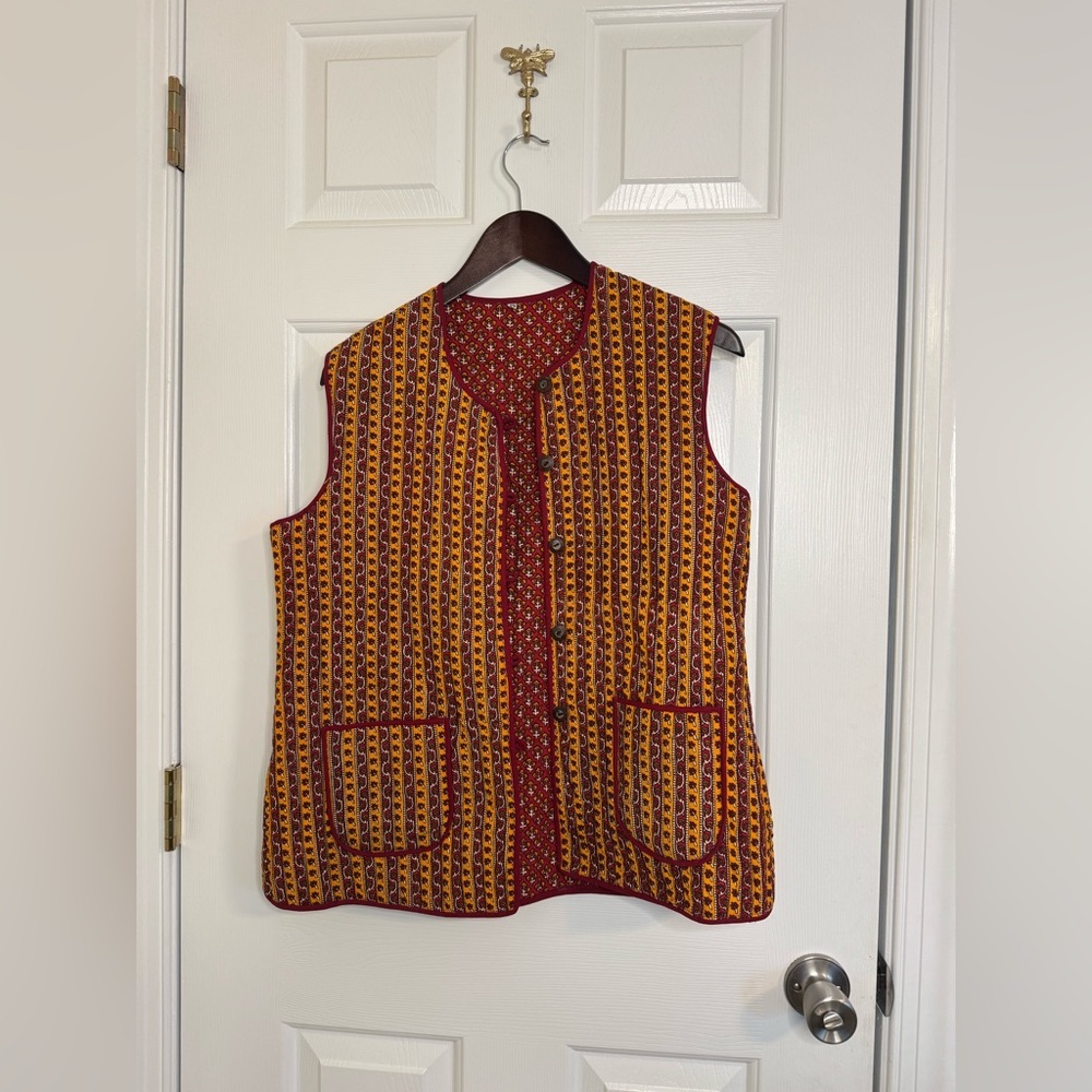 Quilted vest medium red orange yellow